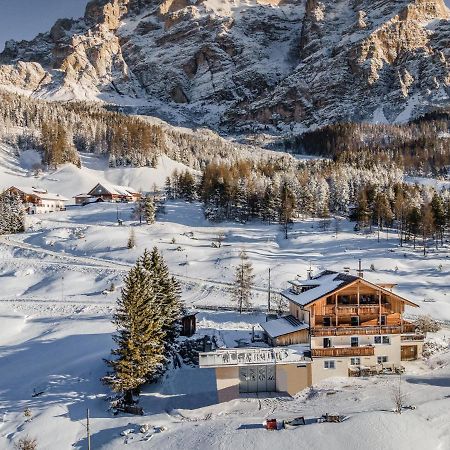 Garni Baita San Cassiano  Exteriér fotografie