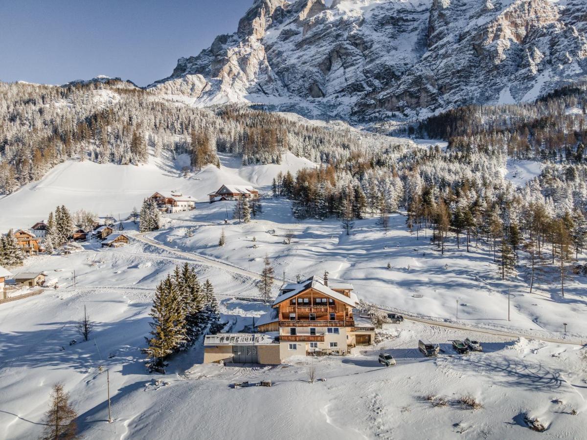 Garni Baita San Cassiano  Exteriér fotografie